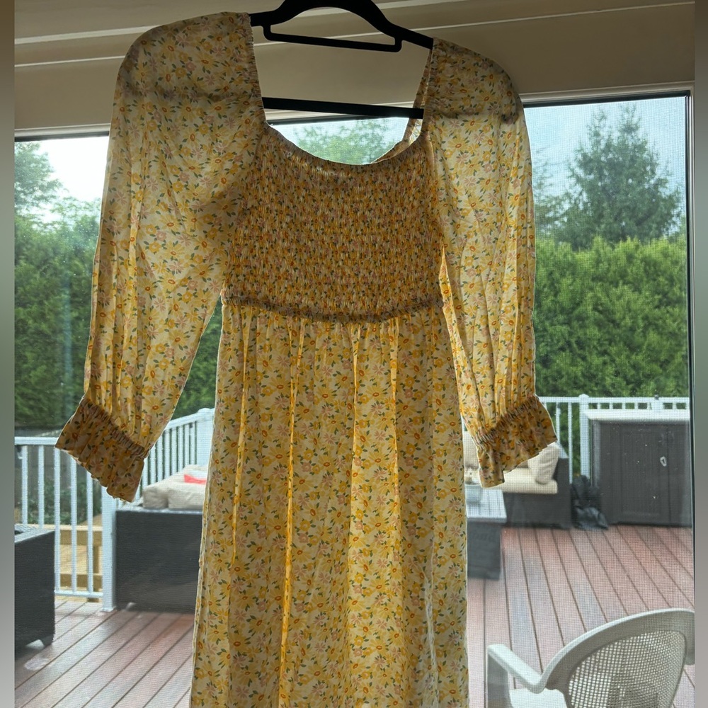 Hollister floral 3/4 sleeved dress